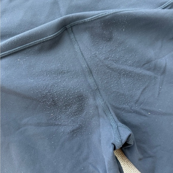 ALO Yoga Graphite Leggings. Size xs-s - Picture 5 of 9